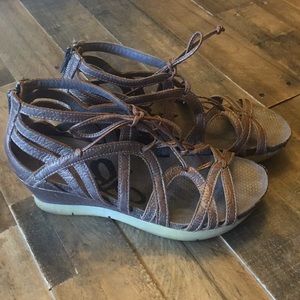 OTBT Nomadic Light Pewter Wedge Sandals Size 8